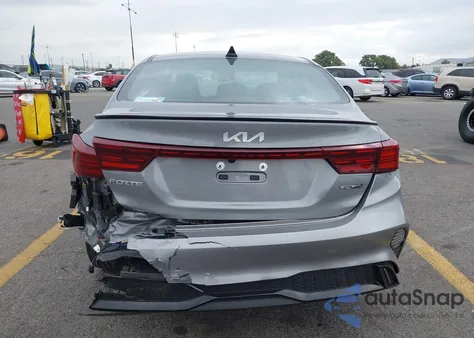 2022 Kia Forte Gt-Line z USA, uszkodzony, nr VIN 3KPF54AD5NE504224